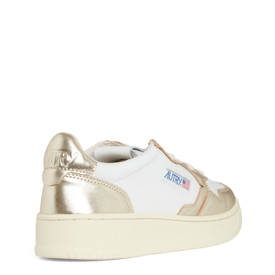 ''Medalist Low'' sneakers in white and gold leather