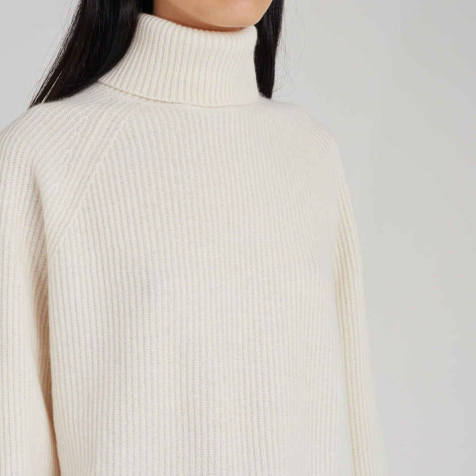 "Wigman" turtleneck in ivory cashmere