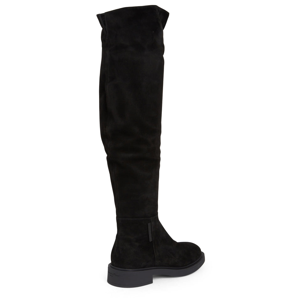 High boot in black suede