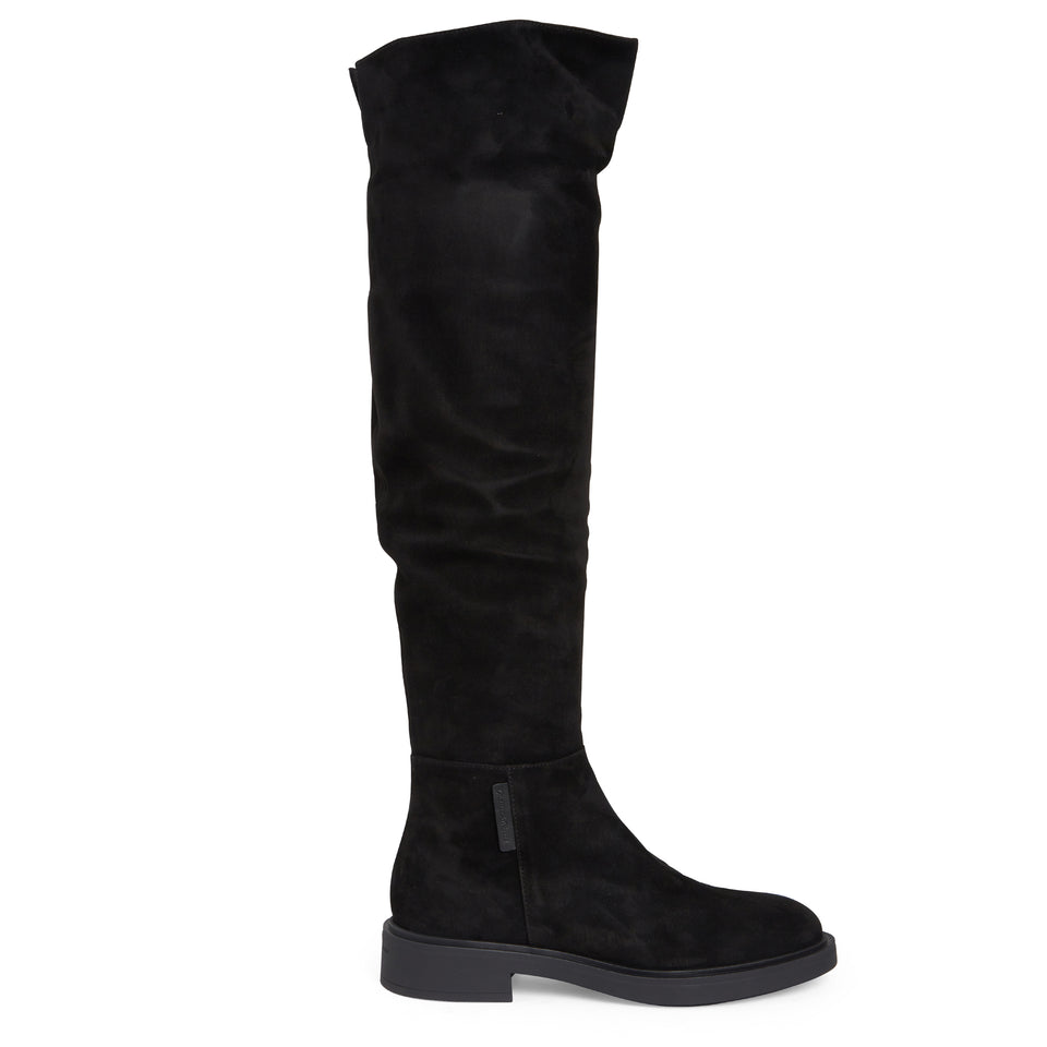 High boot in black suede