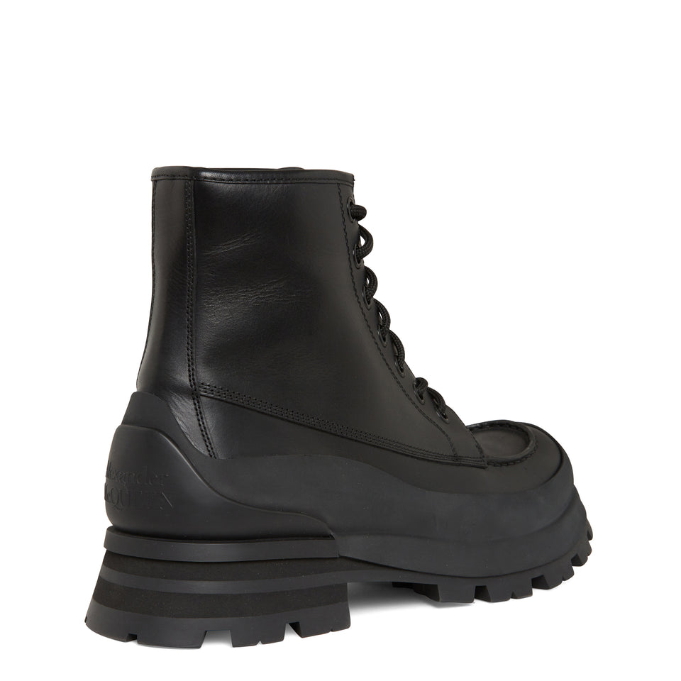 ''Wander'' ankle boot in black leather