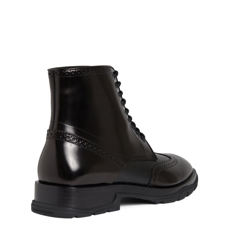 Ankle boot in black brushed leather