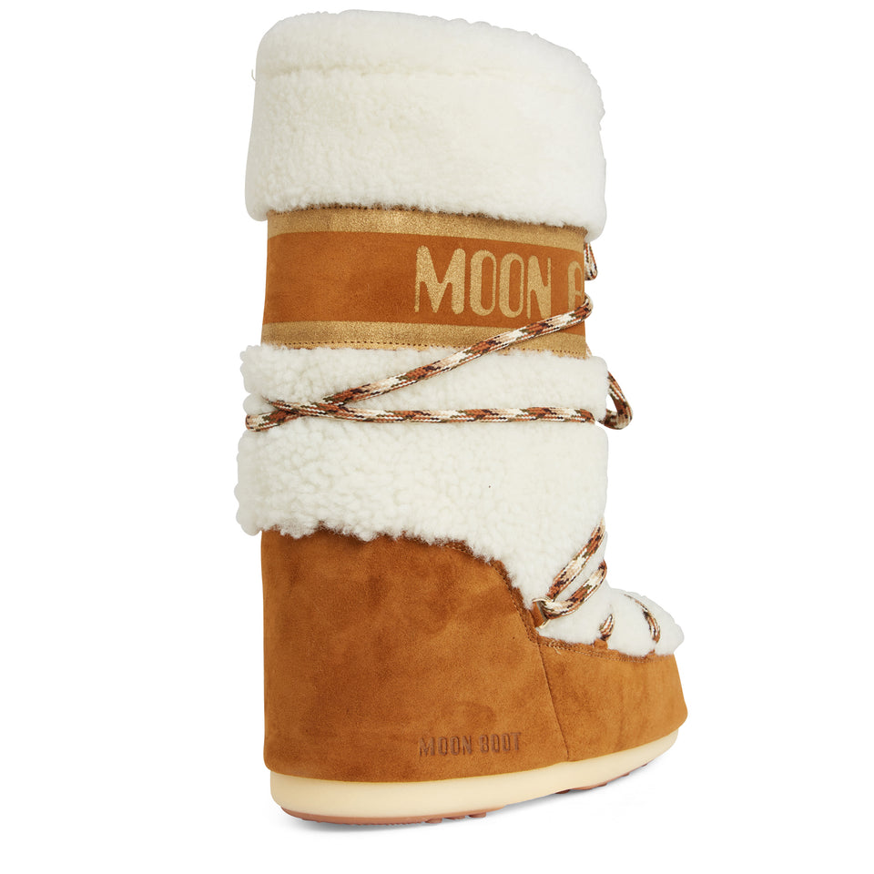Moon Boot "Icon" in brown shearling
