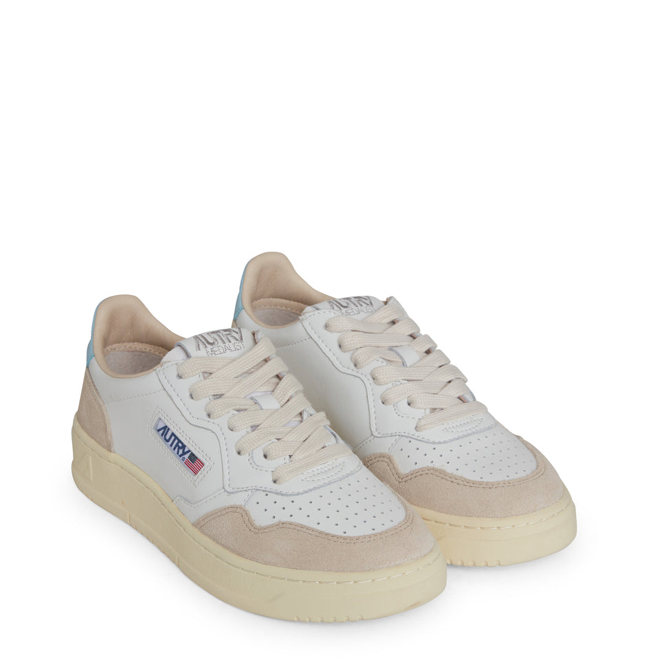''Medalist Low'' sneakers in white and light blue leather