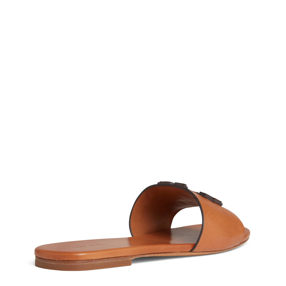 "Ines" flat sandals in brown leather